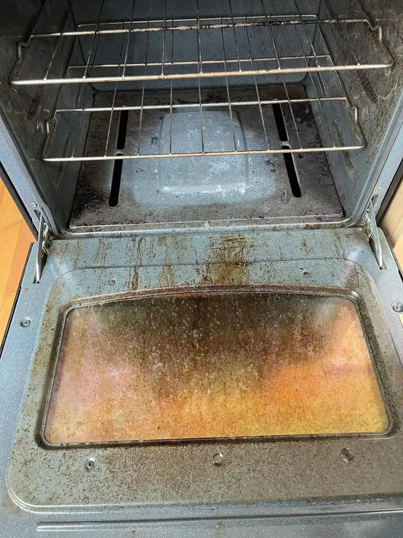 Oven before cleaning